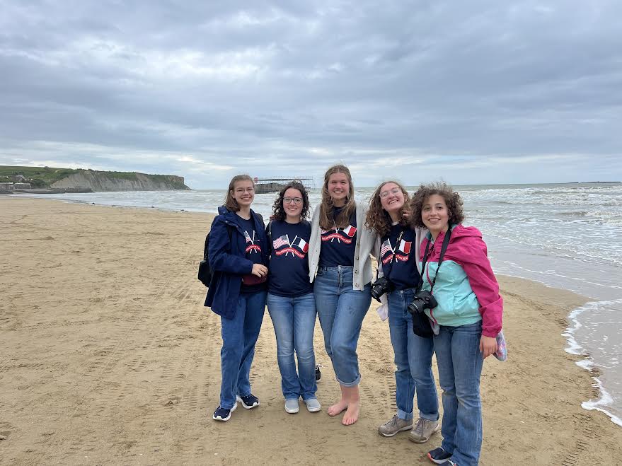 Highlands Youth Ensemble Allied Voices Tour France Normandy Beach Katherine Johnson, Lily DeLong, Jillian McCraw, Annelise Lugo, Isabella Setian