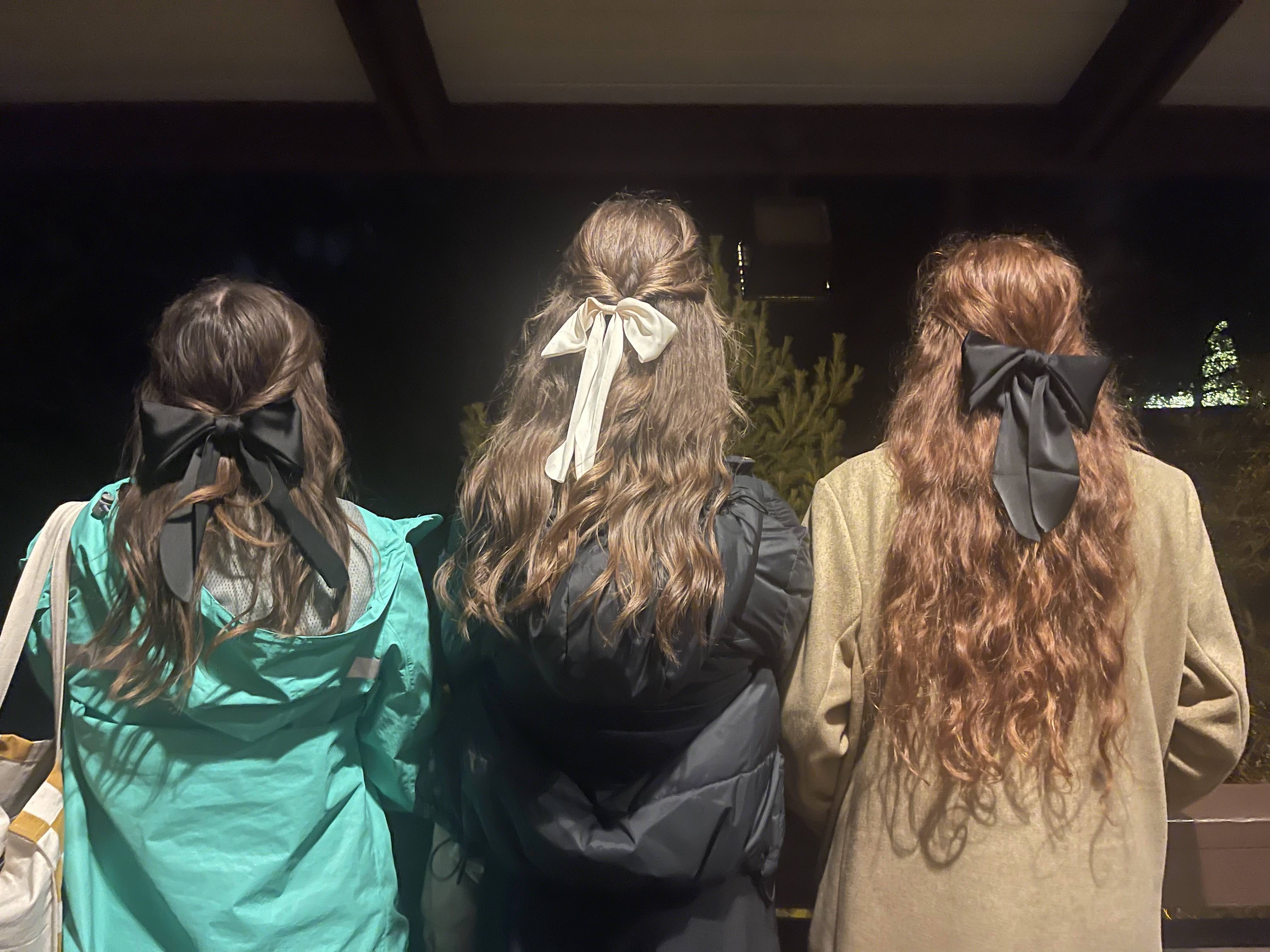 Baleigh McKeehan, Lily Carr, Tibby Darlington Biltmore Christmas Highlands Youth Ensemble