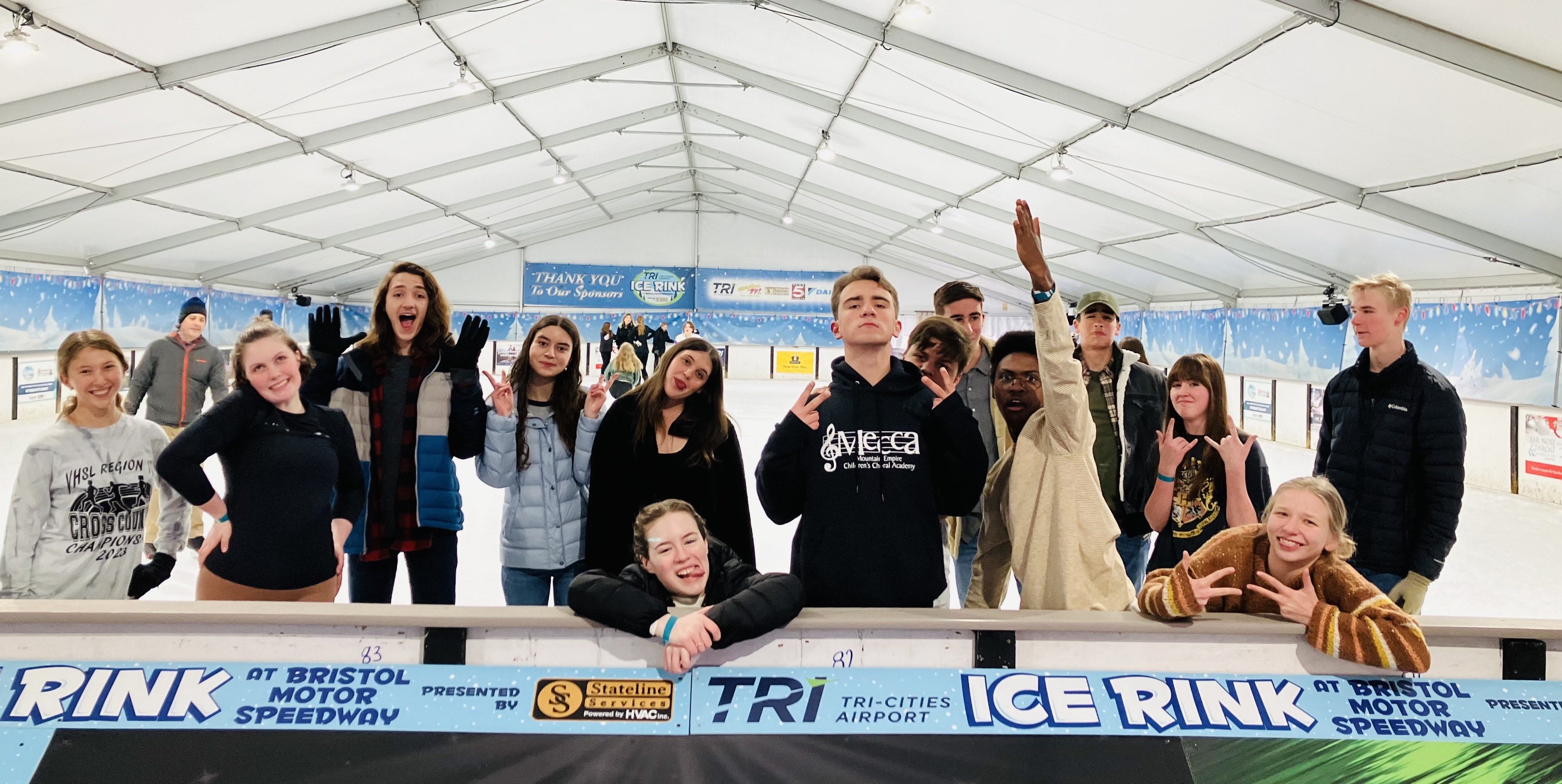 Highlands Youth Ensemble Skating Annabelle Finney, Ruby Croghan, Zen Moser, Kayden Adams, Emori Sharpe, Baleigh McKeehan